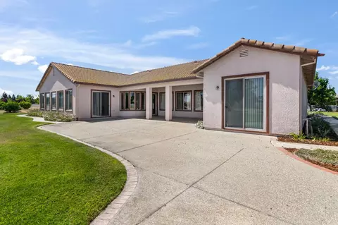 Exterior - 12701 Riding Trail Dr, Wilton, CA 95693 photo 8 of 9