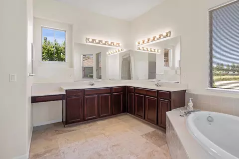 Bath - 12701 Riding Trail Dr, Wilton, CA 95693 photo 6 of 8