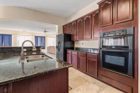 Kitchen - 12701 Riding Trail Dr, Wilton, CA 95693 photo 4 of 7