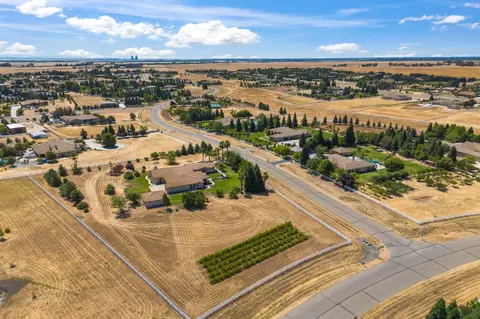 View/Area - 12701 Riding Trail Dr, Wilton, CA 95693 photo 13 of 16