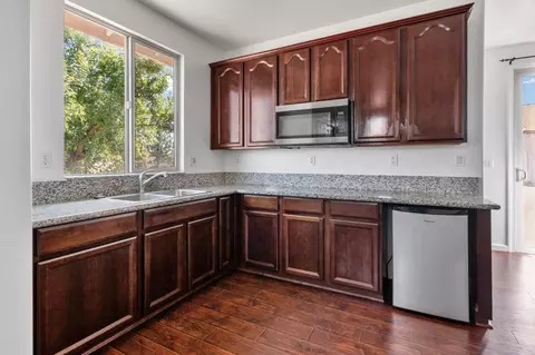 Kitchen - 12701 Riding Trail Dr, Wilton, CA 95693 photo 7 of 7