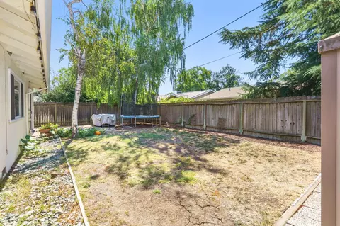 Exterior - 2518 Loyola Dr, Davis, CA 95618 photo 7 of 7