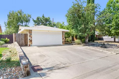 Exterior - 2518 Loyola Dr, Davis, CA 95618 photo 2 of 7