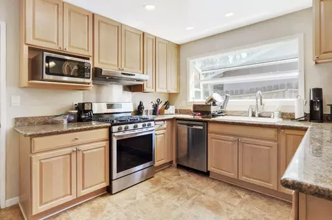 Kitchen - 2518 Loyola Dr, Davis, CA 95618 photo 2 of 3