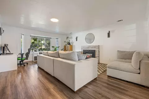 4008 Cromwell Cir, Modesto, CA 95356 photo 5