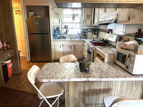 8405 W Oak St, Thornton, CA 95686 photo 3