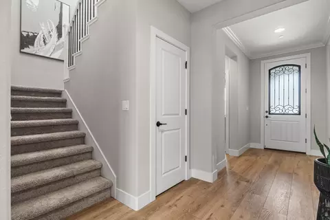 Entry Way - 2050 Starwood Dr, Riverbank, CA 95367 photo 4 of 9