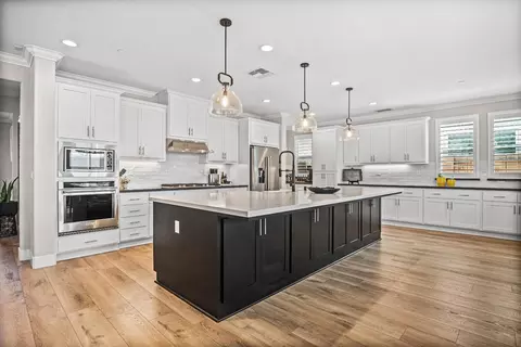 Kitchen - 2050 Starwood Dr, Riverbank, CA 95367 photo 3 of 8