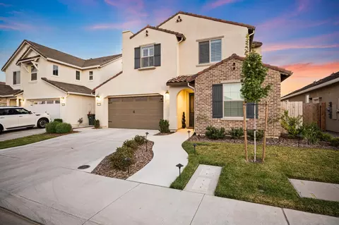 Exterior - 2050 Starwood Dr, Riverbank, CA 95367 photo 14 of 17