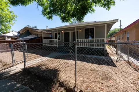 106 Pleasant, Modesto, CA 95354 photo 2