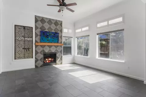 Living - 850 Evergreen Dr, Lodi, CA 95242 photo 5 of 8
