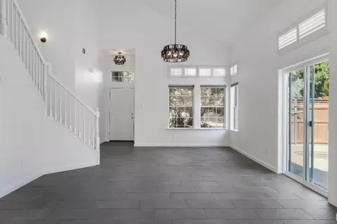 Living - 850 Evergreen Dr, Lodi, CA 95242 photo 7 of 8