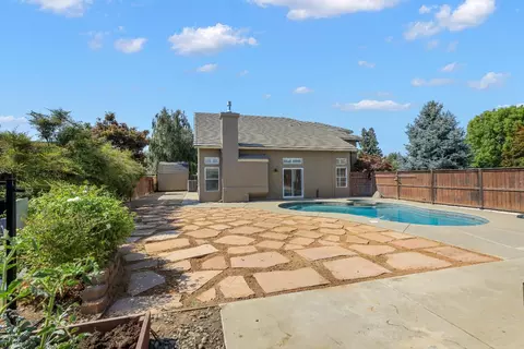 Exterior - 850 Evergreen Dr, Lodi, CA 95242 photo 8 of 8