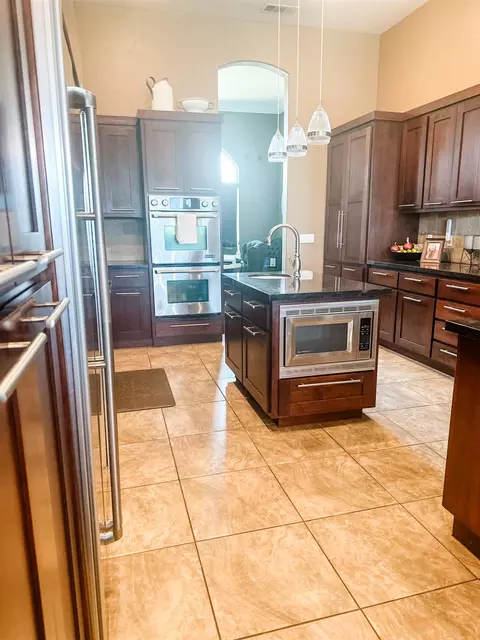 Kitchen - 5569 Tegner Rd, Hilmar, CA 95324 photo 3 of 14