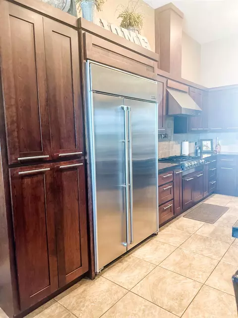 Kitchen - 5569 Tegner Rd, Hilmar, CA 95324 photo 2 of 14