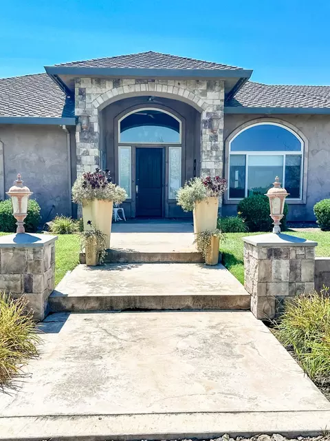 Exterior - 5569 Tegner Rd, Hilmar, CA 95324 photo 4 of 15