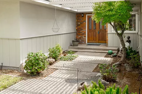 Exterior - 4806 Hammett Rd, Modesto, CA 95358 photo 5 of 13