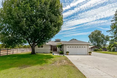 Exterior - 4806 Hammett Rd, Modesto, CA 95358 photo 1 of 13