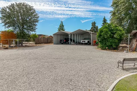 Exterior - 4806 Hammett Rd, Modesto, CA 95358 photo 9 of 13
