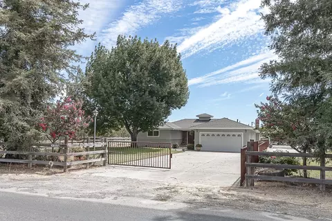 Exterior - 4806 Hammett Rd, Modesto, CA 95358 photo 2 of 13