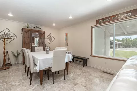 Dining - 4806 Hammett Rd, Modesto, CA 95358 photo 1 of 2