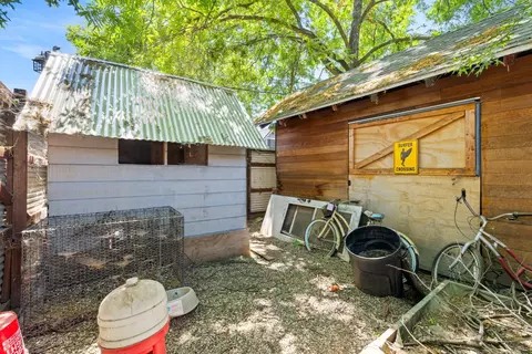 Exterior - 5225 5th St, Rocklin, CA 95677 photo 15 of 17