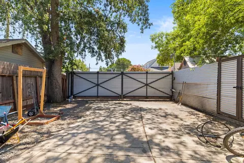 Exterior - 5225 5th St, Rocklin, CA 95677 photo 14 of 17