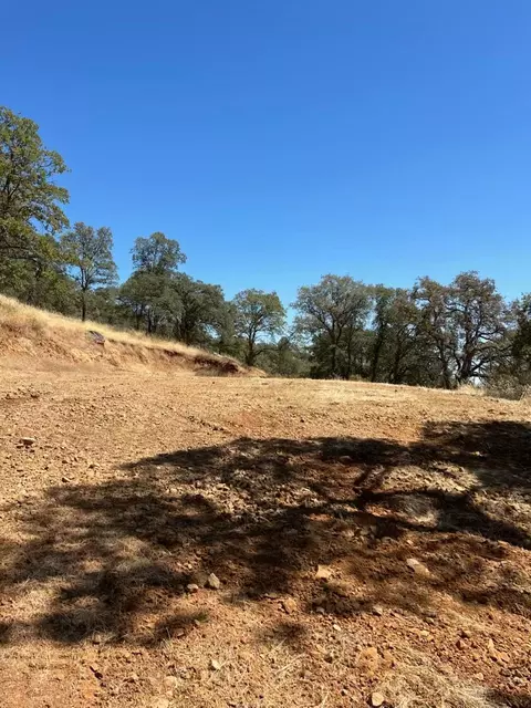 7607 S White Oak Ln, Browns Valley, CA 95918