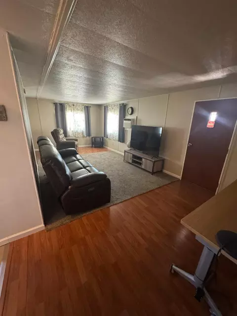 Living - 1400 Meredith Ave #3, Gustine, CA 95322 photo 1 of 1