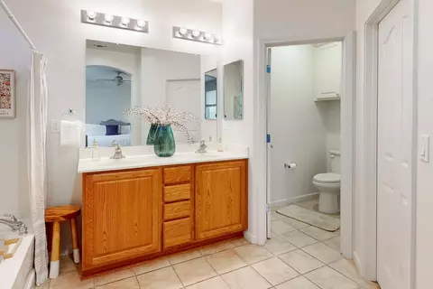Bath - 1920 Indiana St, Gridley, CA 95948 photo 5 of 6