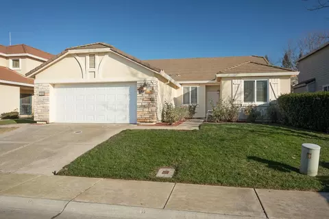 Exterior - 1920 Indiana St, Gridley, CA 95948 photo 4 of 11