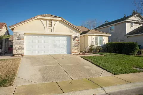 Exterior - 1920 Indiana St, Gridley, CA 95948 photo 5 of 11