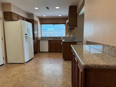 1353 Villa Dr, Merced, CA 95340 photo 5