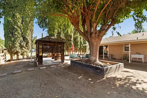Exterior - 2043 Poland Rd, Modesto, CA 95358 photo 7 of 28