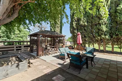 Exterior - 2043 Poland Rd, Modesto, CA 95358 photo 6 of 28