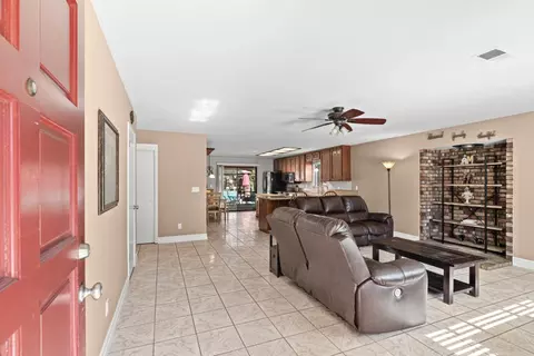 Entry Way - 2043 Poland Rd, Modesto, CA 95358 photo 1 of 4