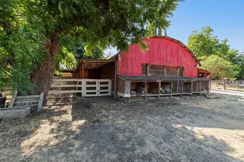 Exterior - 2043 Poland Rd, Modesto, CA 95358 photo 15 of 28