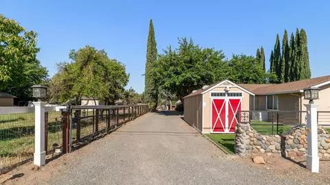 Exterior - 2043 Poland Rd, Modesto, CA 95358 photo 12 of 28