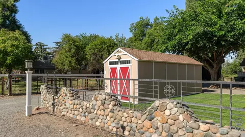 Exterior - 2043 Poland Rd, Modesto, CA 95358 photo 11 of 28