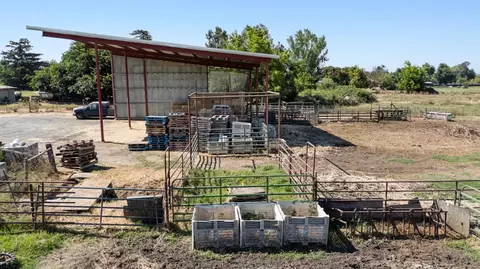 Exterior - 2043 Poland Rd, Modesto, CA 95358 photo 23 of 28