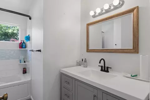 1904 Hunt Ave, Modesto, CA 95350 photo 17