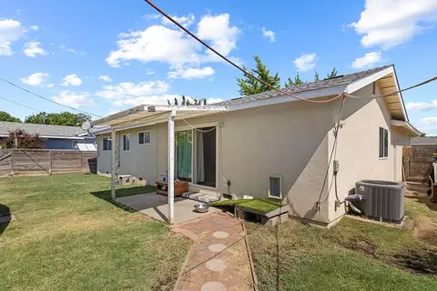 1904 Hunt Ave, Modesto, CA 95350 photo 27