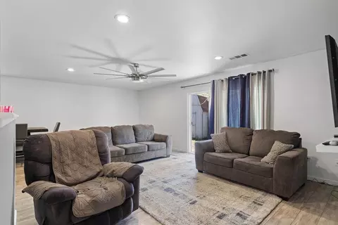 1904 Hunt Ave, Modesto, CA 95350 photo 14
