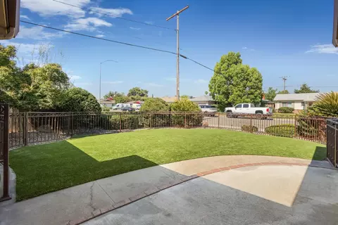 Exterior - 1133 S Orange Ave, Lodi, CA 95240 photo 4 of 11