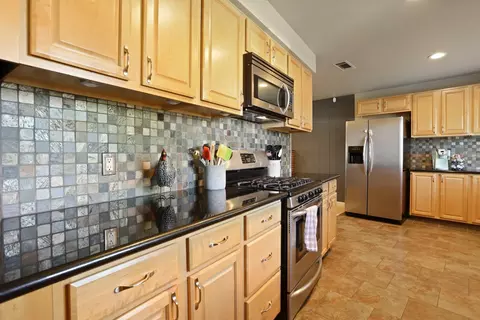 Kitchen - 1133 S Orange Ave, Lodi, CA 95240 photo 3 of 8