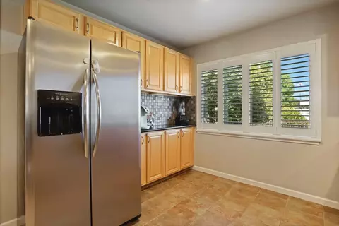 Kitchen - 1133 S Orange Ave, Lodi, CA 95240 photo 6 of 8