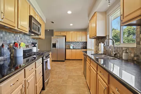 Kitchen - 1133 S Orange Ave, Lodi, CA 95240 photo 1 of 8