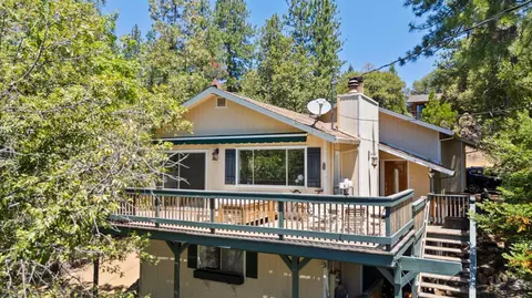 20018 Pine Mountain Dr, Groveland, CA 95321