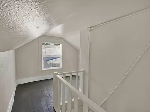 Entry Way - 613 14th St, Modesto, CA 95354 photo 3 of 3