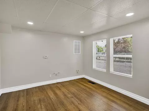 Living - 613 14th St, Modesto, CA 95354 photo 2 of 6